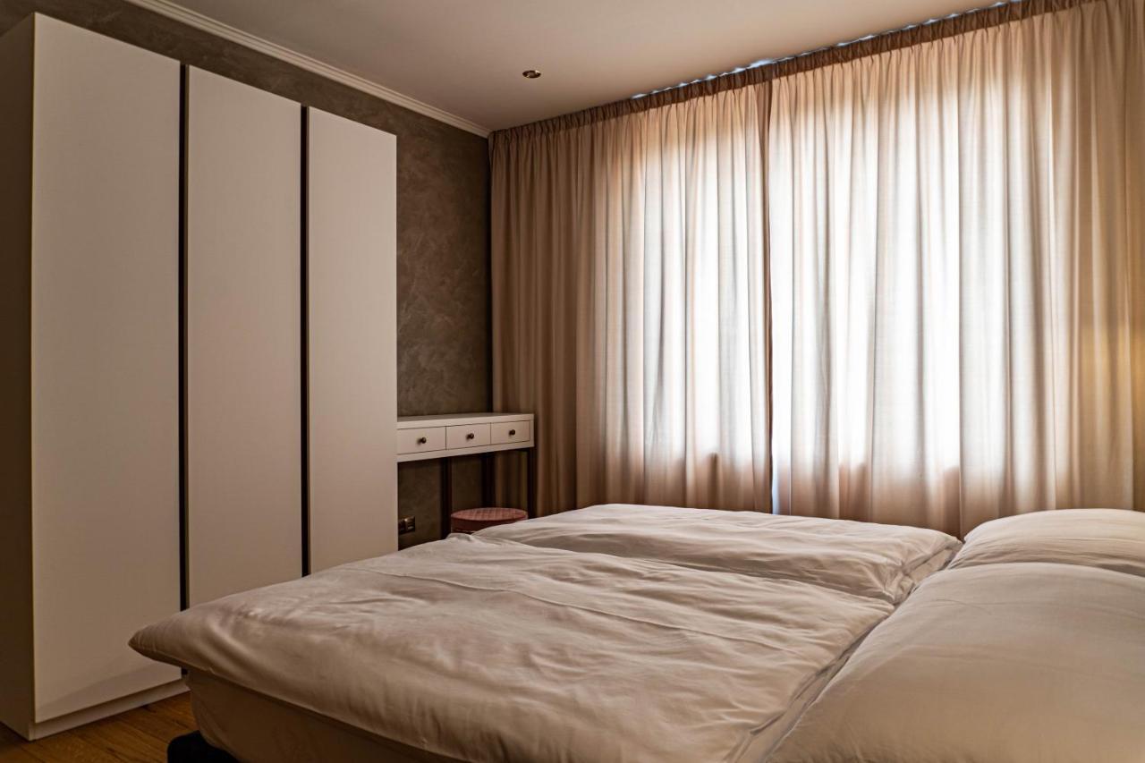 Rosso Aparthotel Michalovce Eksteriør billede