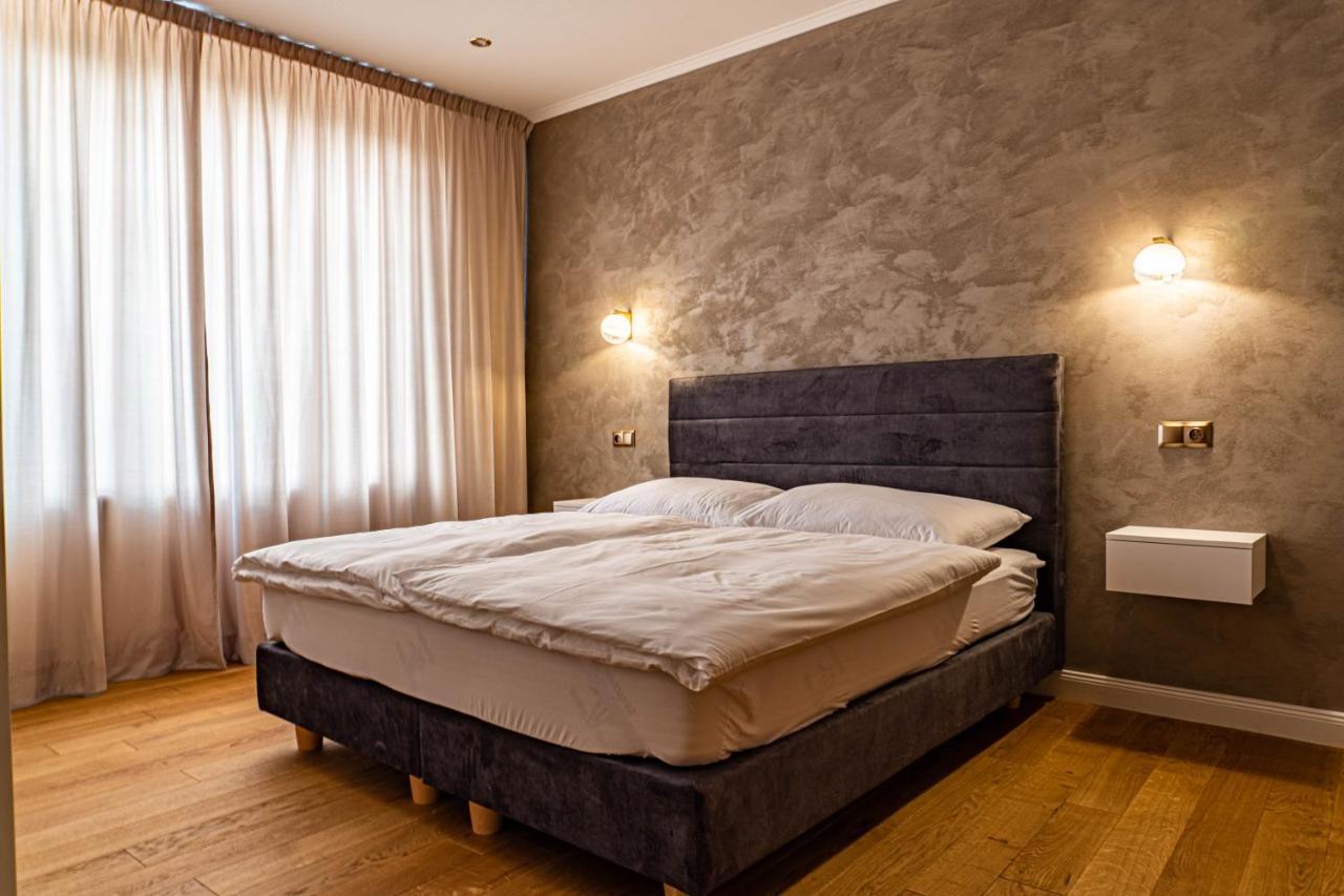 Rosso Aparthotel Michalovce Eksteriør billede