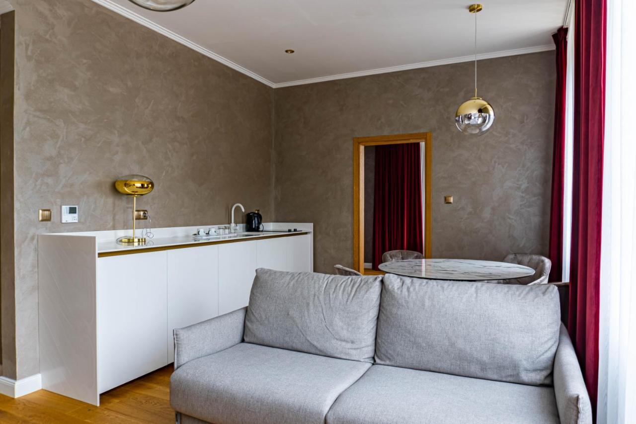 Rosso Aparthotel Michalovce Eksteriør billede