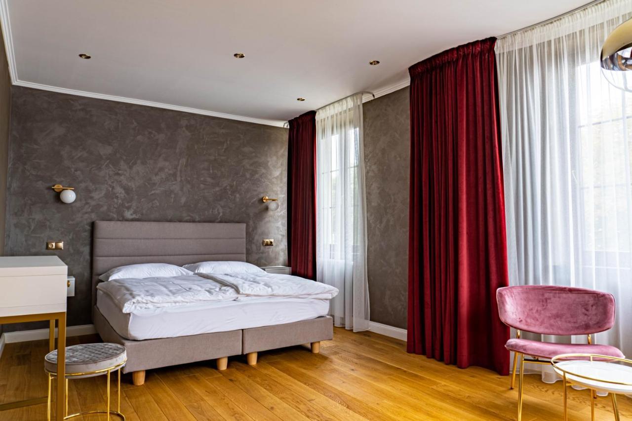 Rosso Aparthotel Michalovce Eksteriør billede