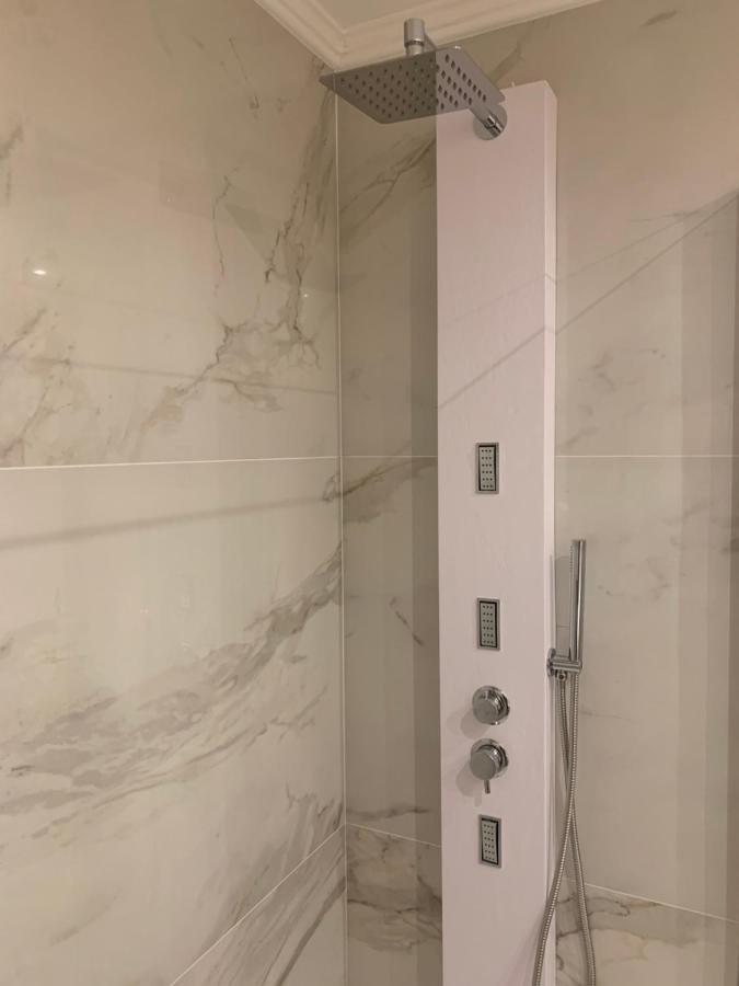Rosso Aparthotel Michalovce Eksteriør billede