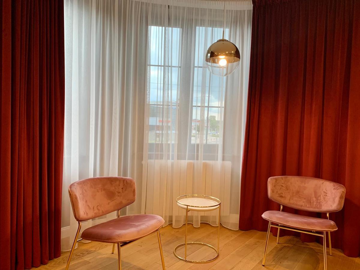 Rosso Aparthotel Michalovce Eksteriør billede